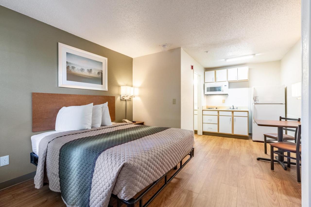Hometowne Studios By Red Roof Atlanta Ne - Peachtree Corners Norcross Extérieur photo