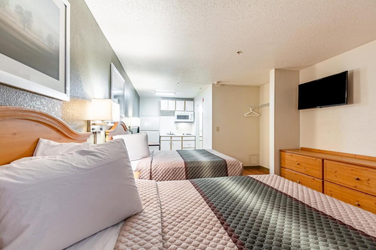 Hometowne Studios By Red Roof Atlanta Ne - Peachtree Corners Norcross Extérieur photo