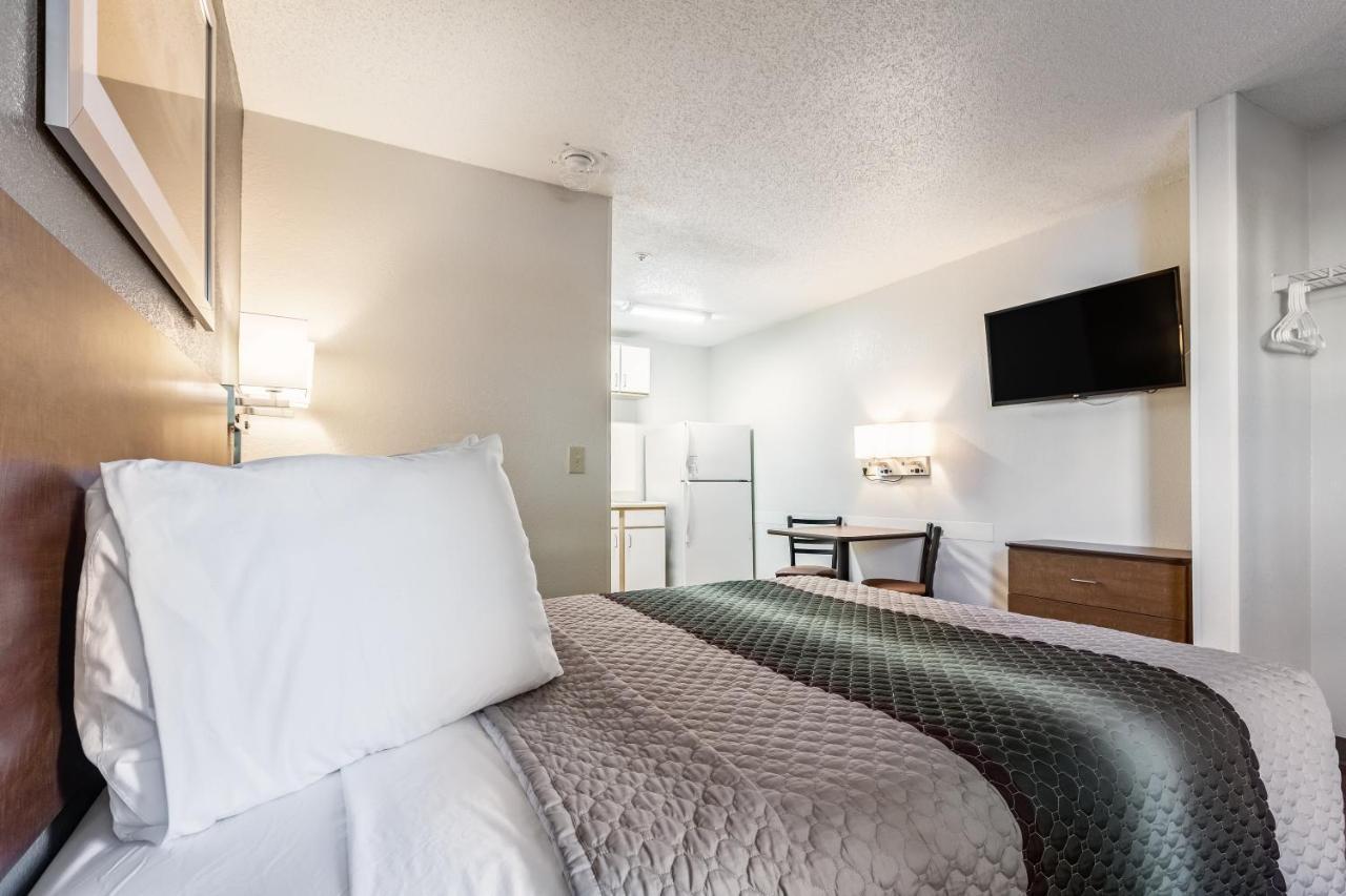 Hometowne Studios By Red Roof Atlanta Ne - Peachtree Corners Norcross Extérieur photo