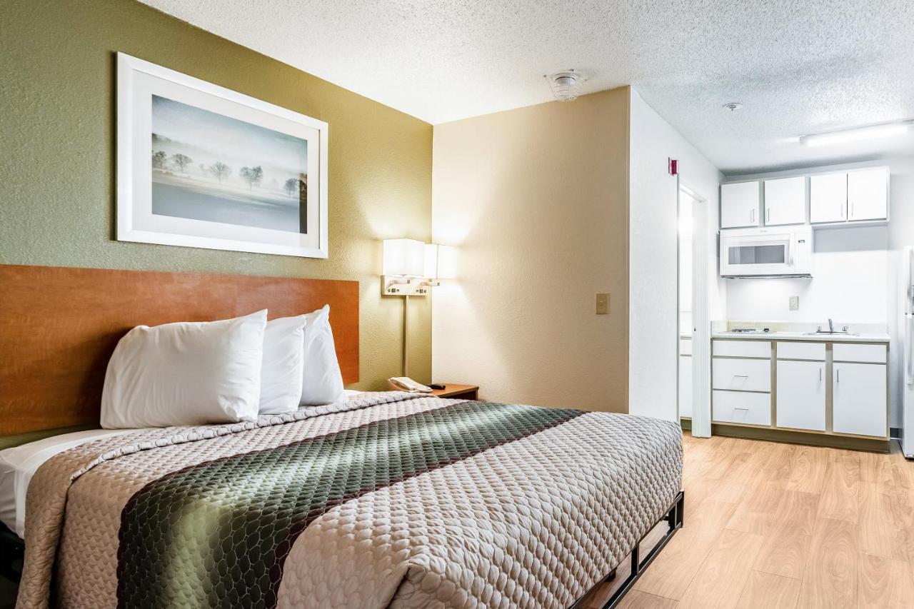 Hometowne Studios By Red Roof Atlanta Ne - Peachtree Corners Norcross Extérieur photo