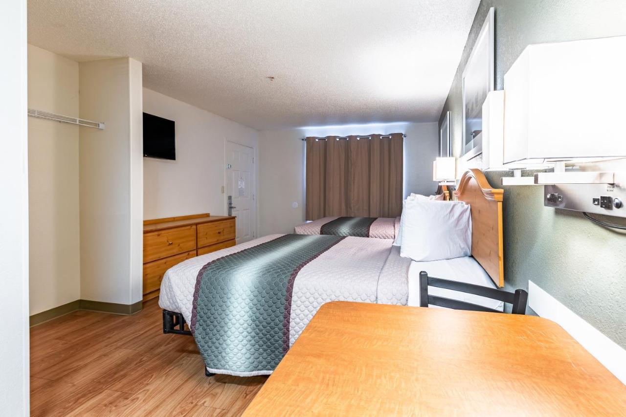 Hometowne Studios By Red Roof Atlanta Ne - Peachtree Corners Norcross Extérieur photo